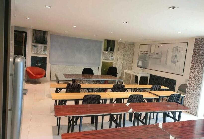 هتل Rupert A Baler