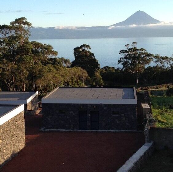 Сельский отель Make It Happen Farm