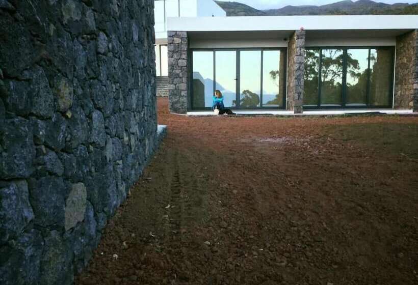 Сельский отель Make It Happen Farm