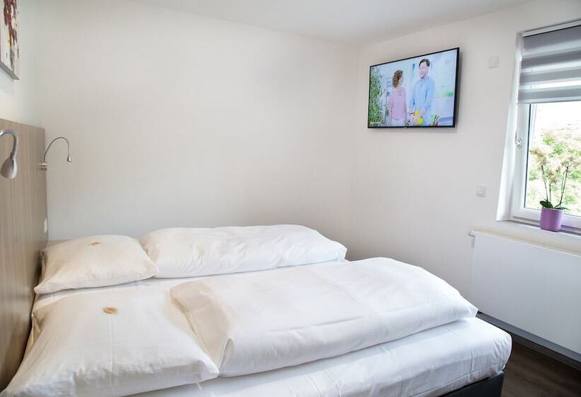 Sevendays Hotel And Boardinghouse Kirchheim