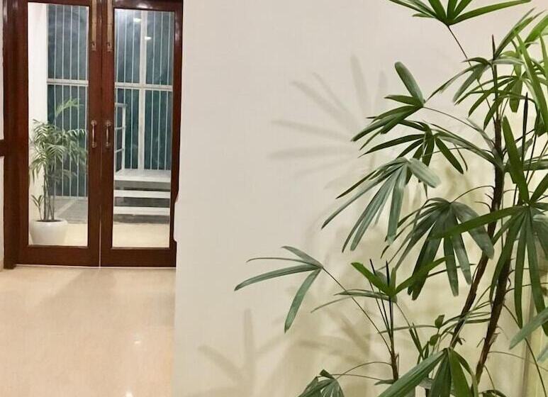 Отель The Indigo Stay