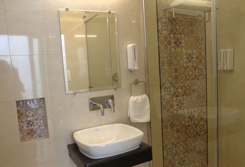 Отель The Indigo Stay