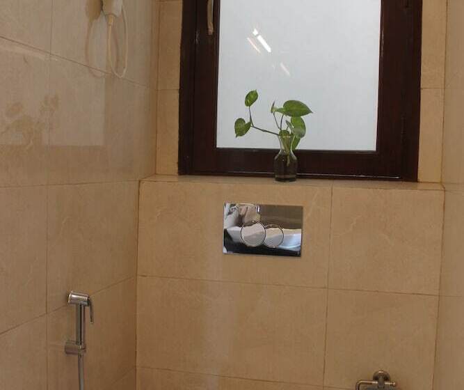 Отель The Indigo Stay