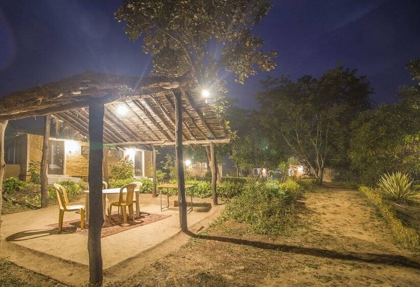 בית מלון כפרי Tribal Wood Resort