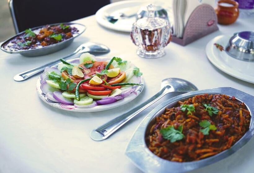 בית מלון כפרי Tribal Wood Resort