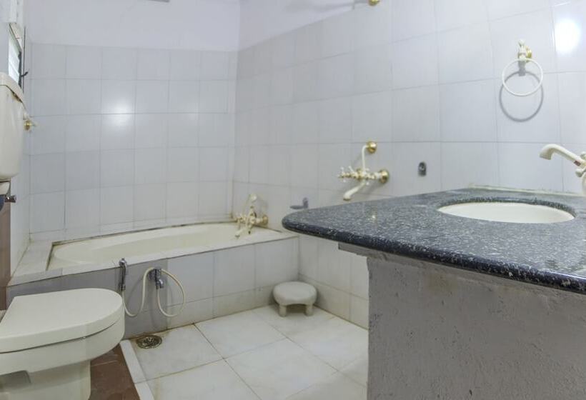 בית מלון כפרי Tribal Wood Resort