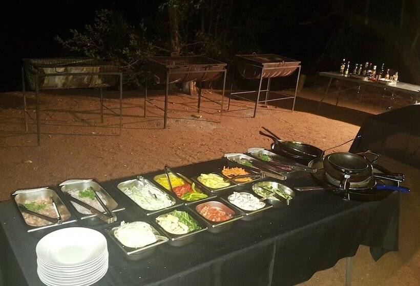 Отель Woodlands Game Lodge