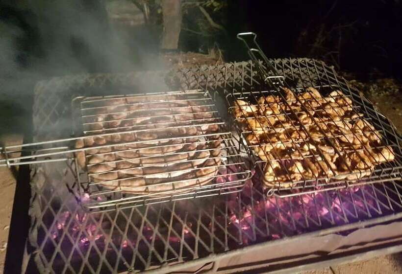 Отель Woodlands Game Lodge