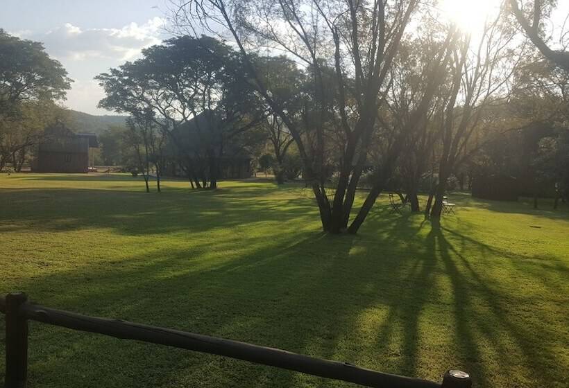 Отель Woodlands Game Lodge