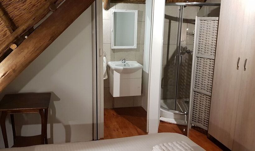 Отель Woodlands Game Lodge