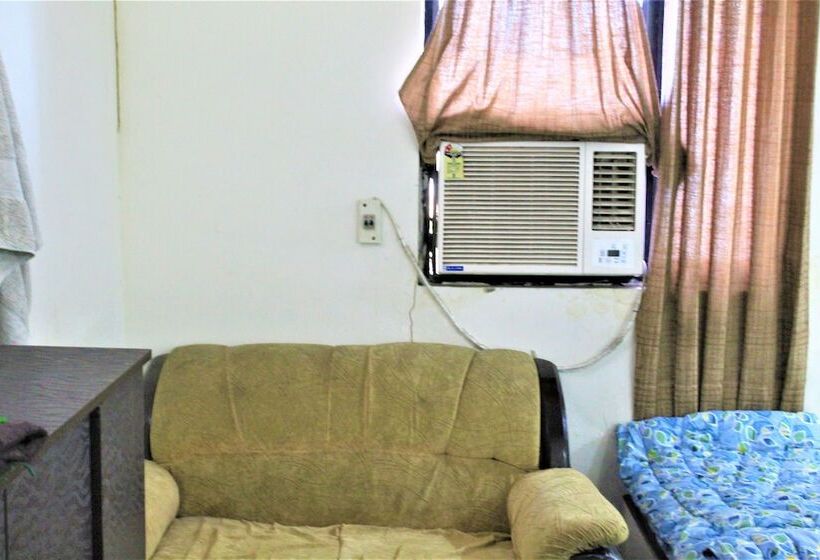 Пансион Central Guest House