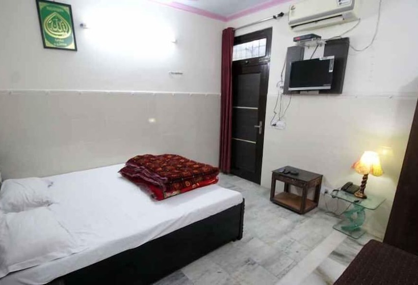 Пансион Central Guest House