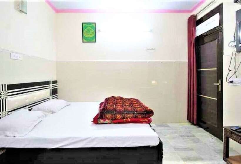 Пансион Central Guest House