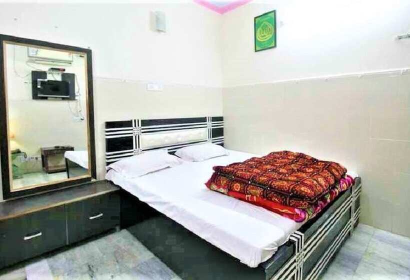 Пансион Central Guest House