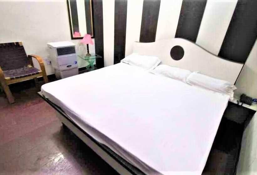 Пансион Central Guest House