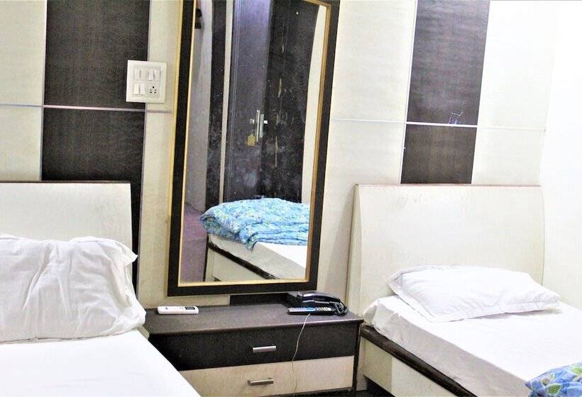 Пансион Central Guest House