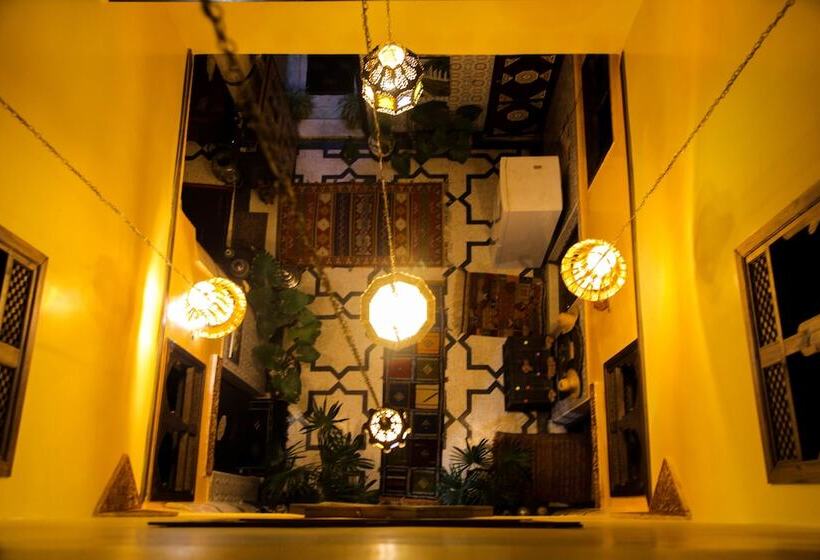 膳宿费 Dar Berrada   Ziat