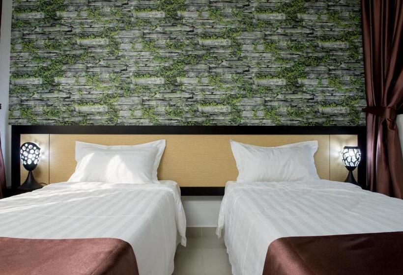 פנסיון Ezzyhome Medini