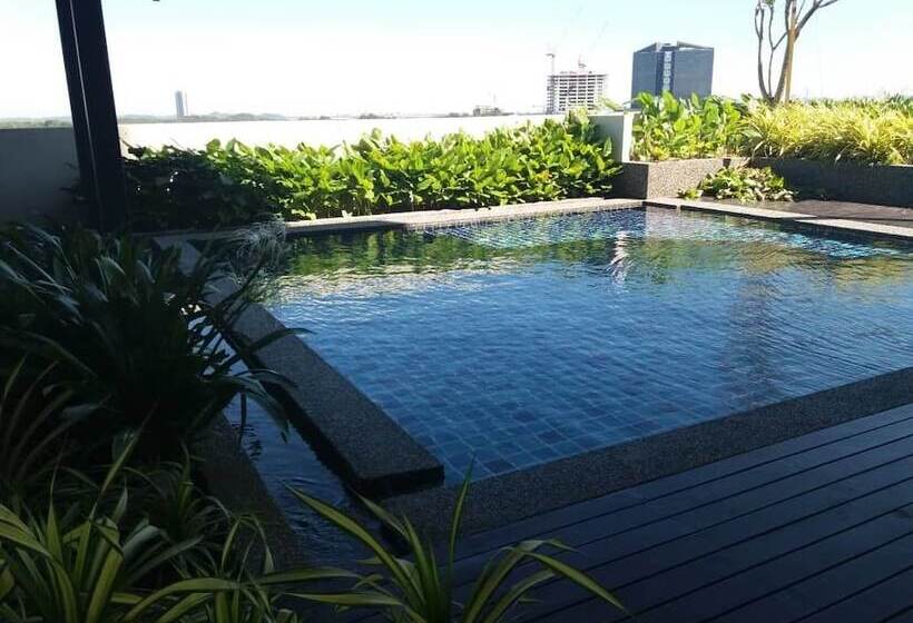 פנסיון Ezzyhome Medini