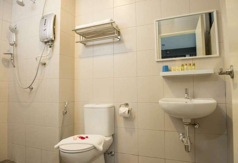 פנסיון Ezzyhome Medini