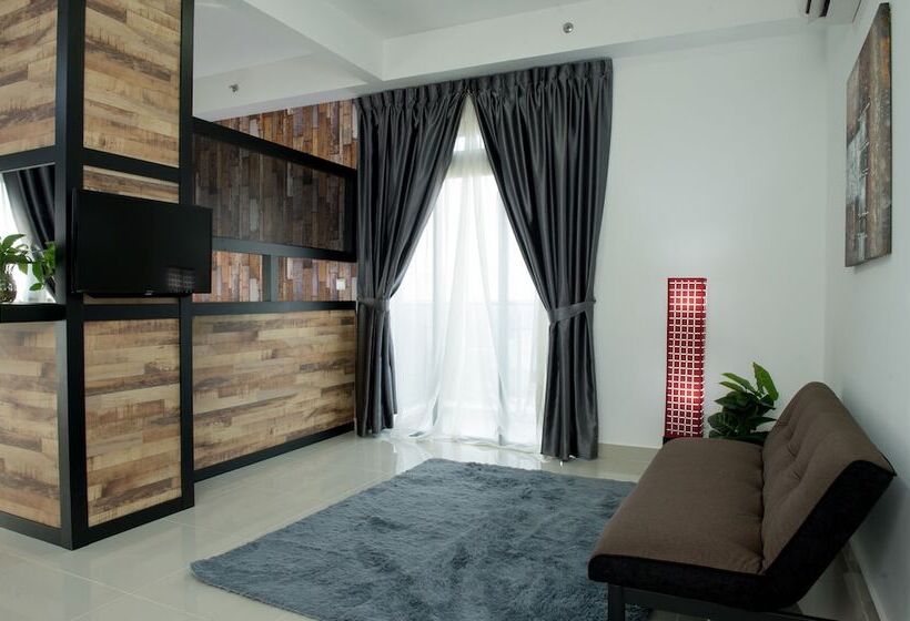 פנסיון Ezzyhome Medini