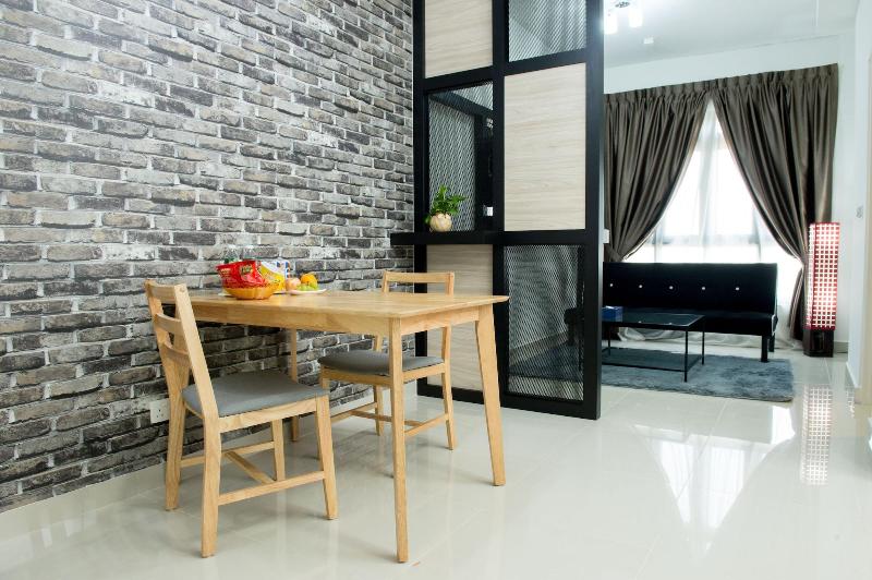 بنسيون Ezzyhome Medini
