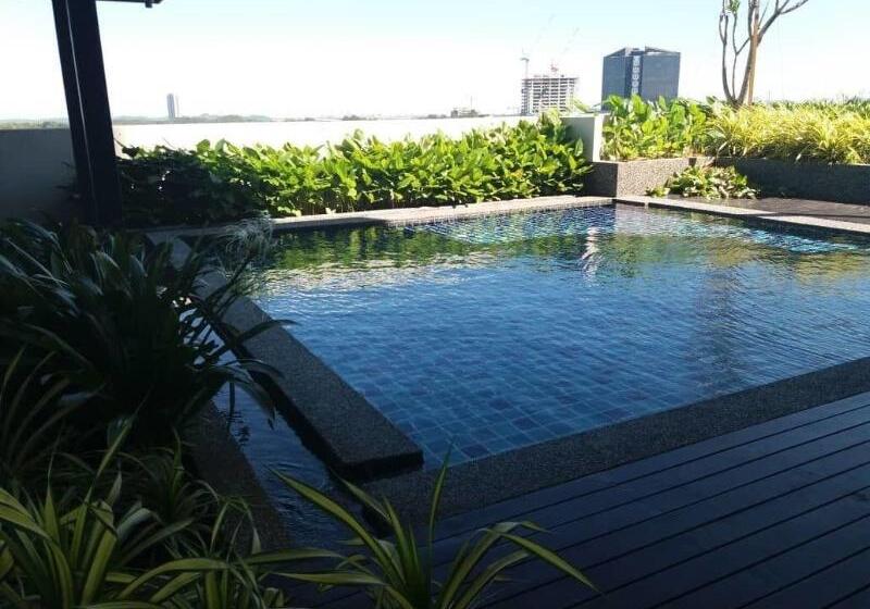 פנסיון Ezzyhome Medini