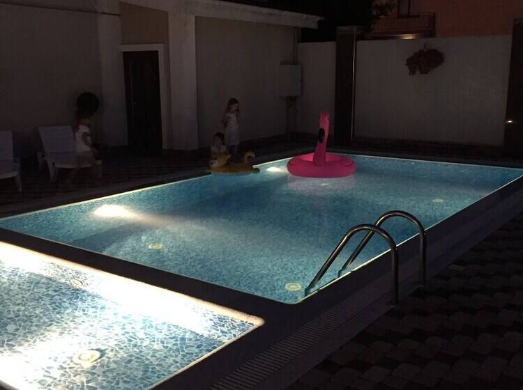 پانسیون Guest House Helena