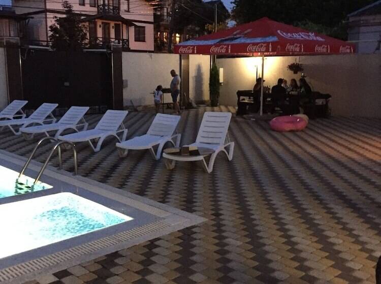 پانسیون Guest House Helena