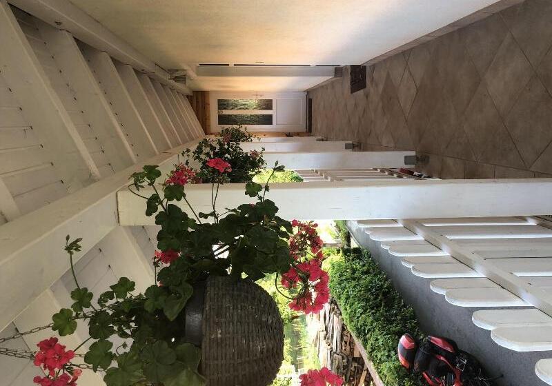 膳宿费 House Magdic Plitvice