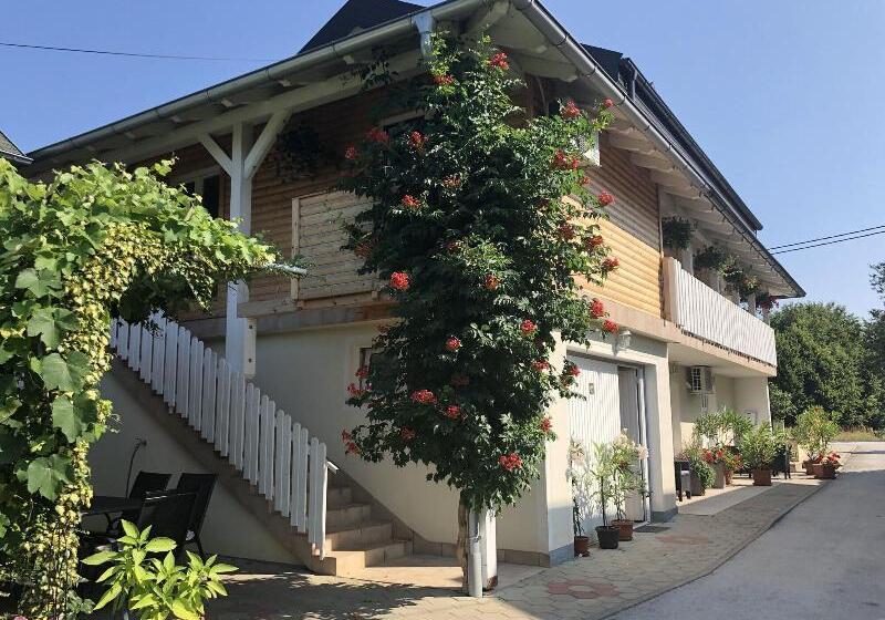 膳宿费 House Magdic Plitvice