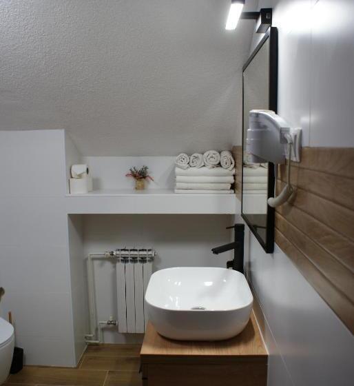 膳宿费 House Magdic Plitvice