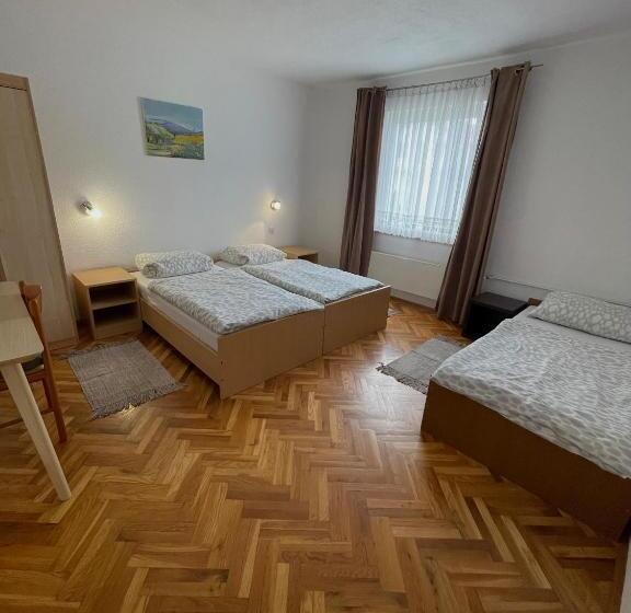 膳宿费 House Magdic Plitvice