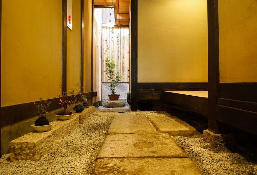 פנסיון Kariya Ryokan Q