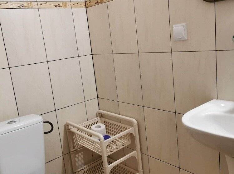 پانسیون Willa Senator