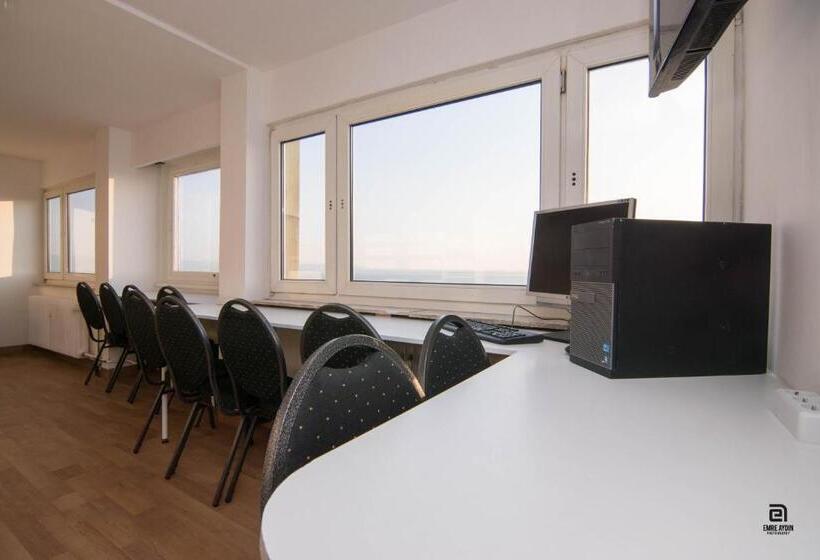 Skyhostel Friedrichshafen