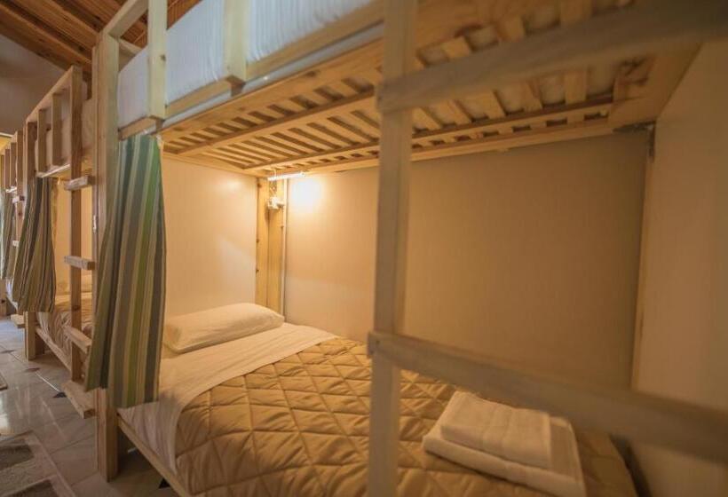 호스텔 Mosaic Home