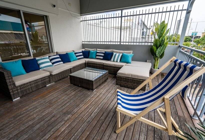 旅馆 The Village Cairns