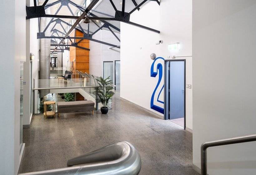 旅馆 The Village Cairns