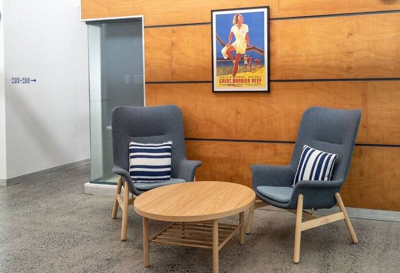 旅馆 The Village Cairns