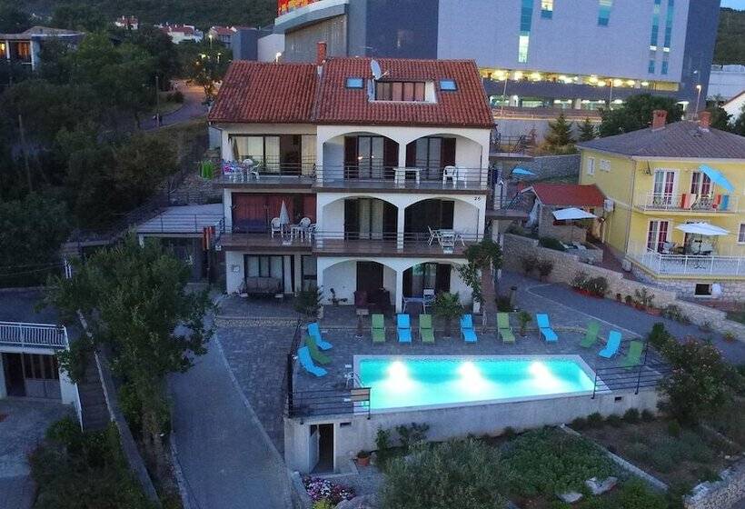 Apartments Lounger Frkovic