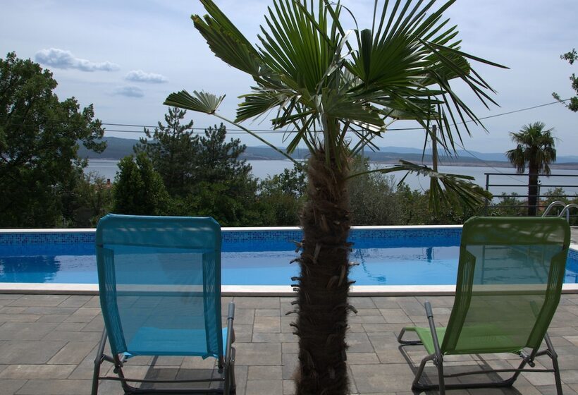 Apartments Lounger Frkovic