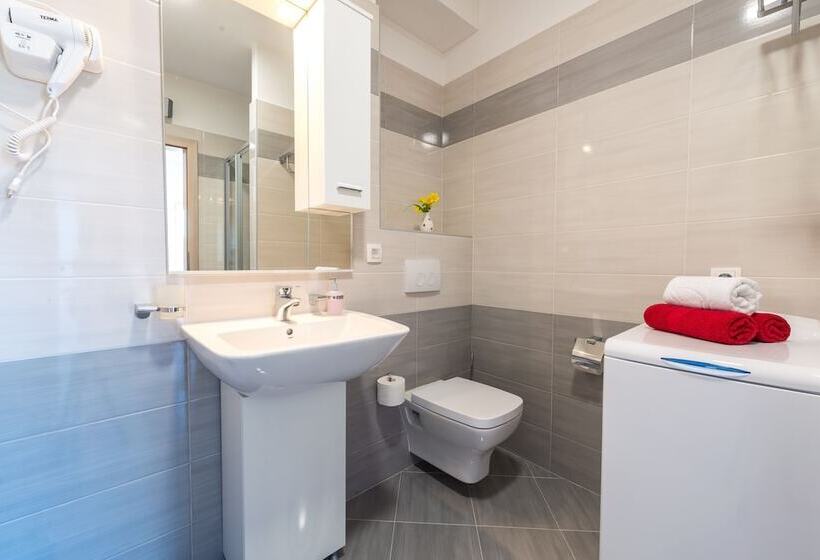 Apartments Rilovic, City And Sea View Apartments