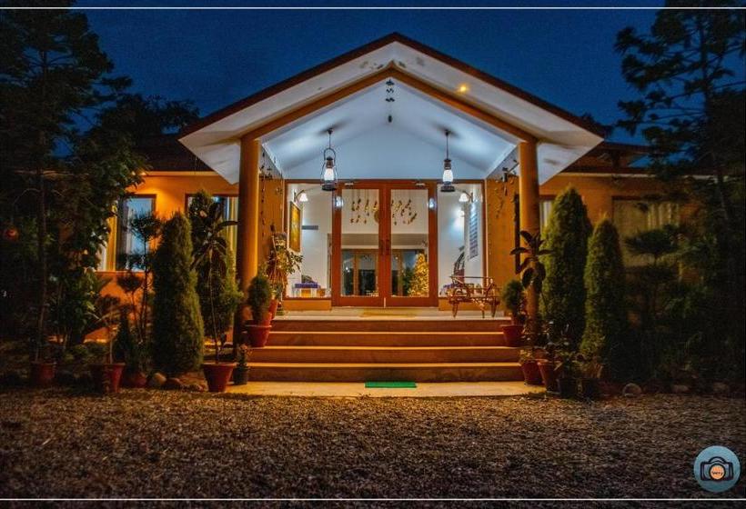 Aura Corbett Resort