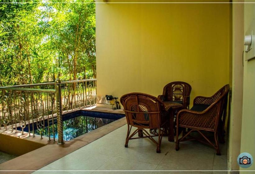 Aura Corbett Resort