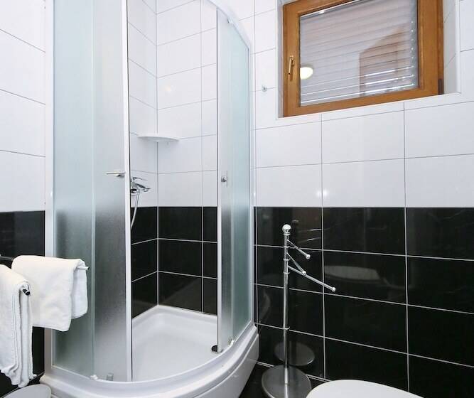 Be Bu Mar Apartments