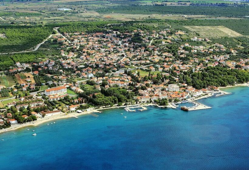 Be Bu Mar Apartments