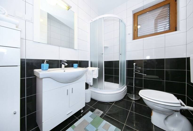 Be Bu Mar Apartments