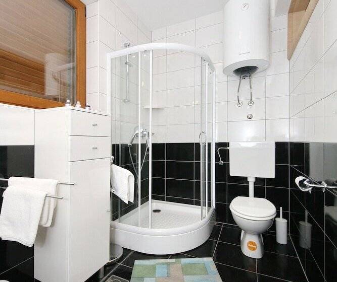 Be Bu Mar Apartments