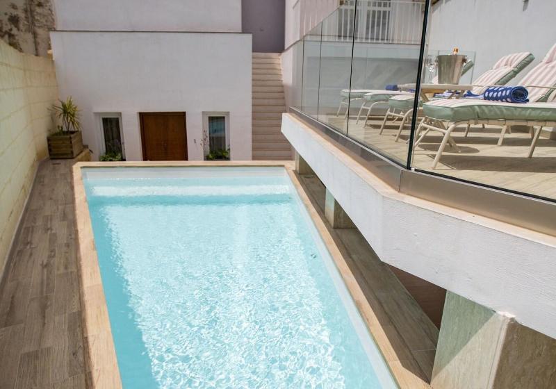 تختخواب و صبحانه Pjazza Suites Boutique Hotel By Cx Collection